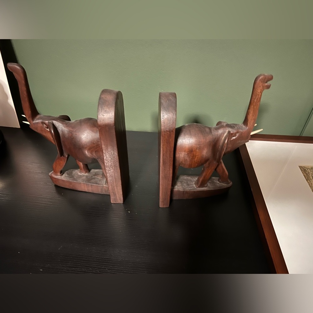 Elephant bookends. Wood